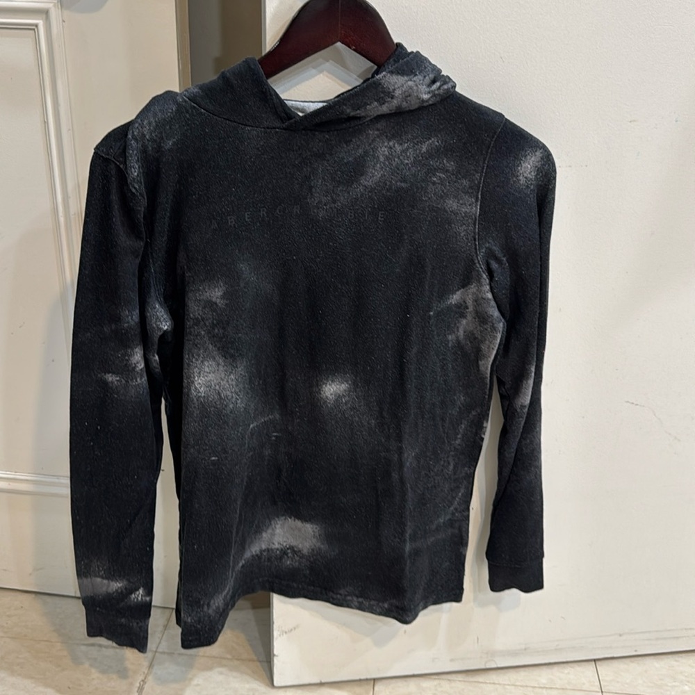 Abercrombie kids size 15/16 long sleeve shirt w hood